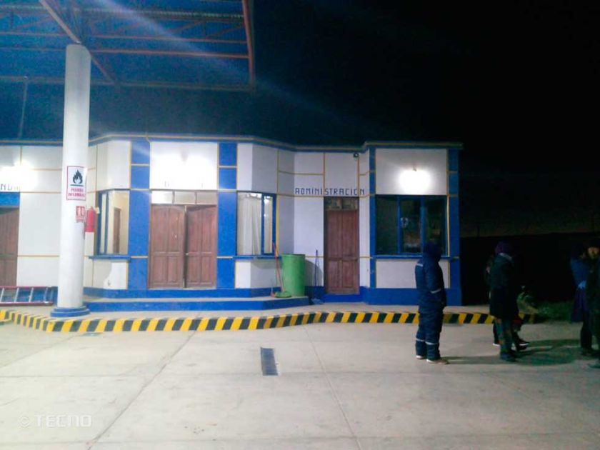Delincuentes armados asaltan una gasolinera