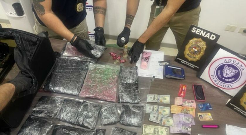 Detienen a una mujer con cerca de 12.000 pastillas de éxtasis en aeropuerto de Paraguay