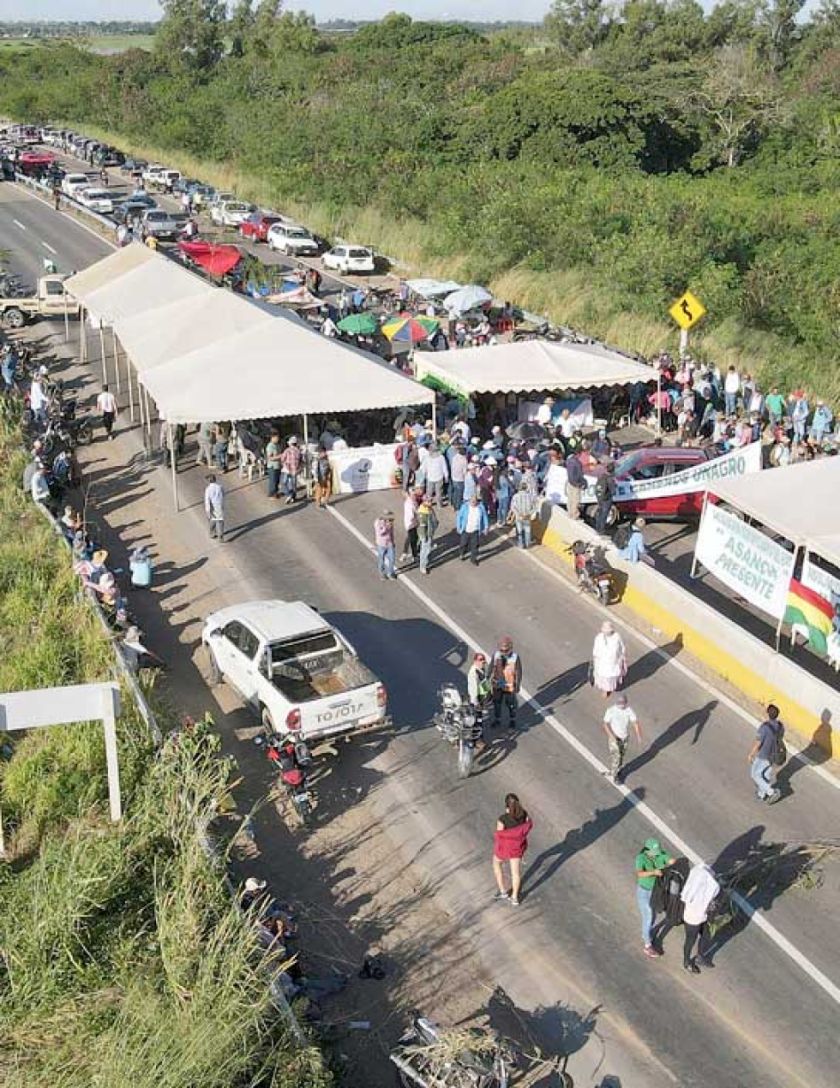 Suspenden bloqueo tras un acuerdo por combustibles
