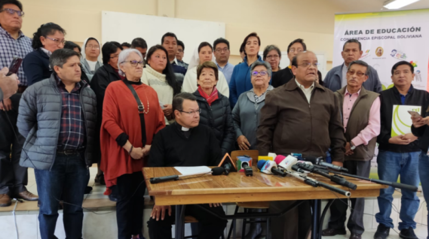 Iglesia alerta que protestas en colegios católicos ponen en riesgo a estudiantes
