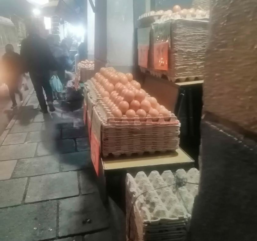 El precio del maple de huevo se mantiene elevado en mercados
