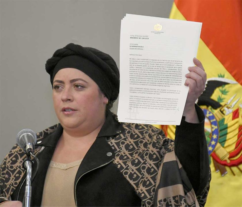 Bolivia se reserva derecho de admisión de curas: Arce
