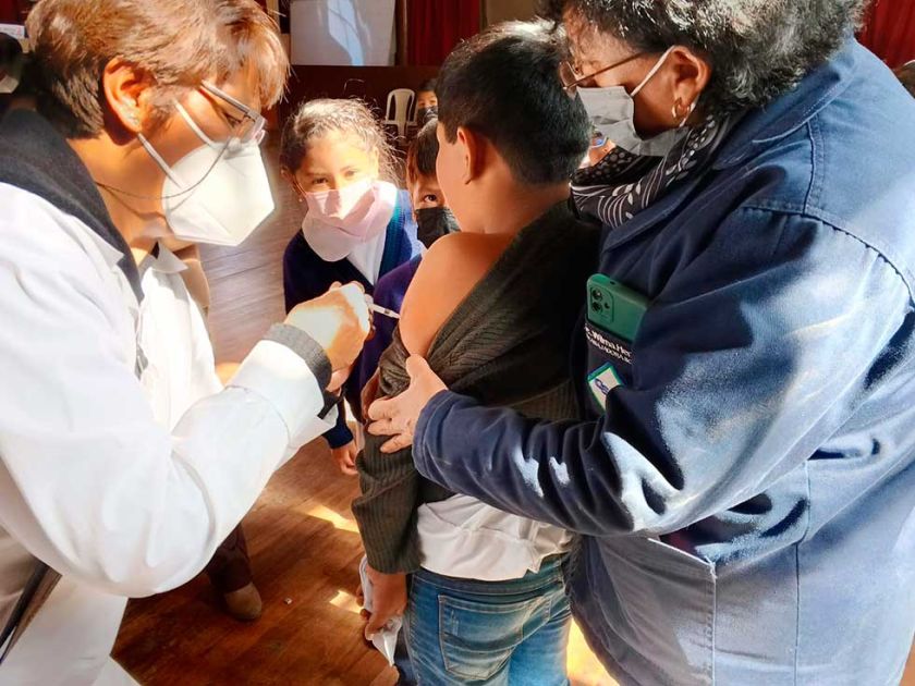 Sedes resalta vacunación contra la influencia en los estudiantes