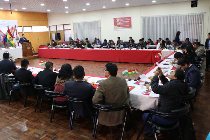 Autoridades se reúnen en mesa técnica
