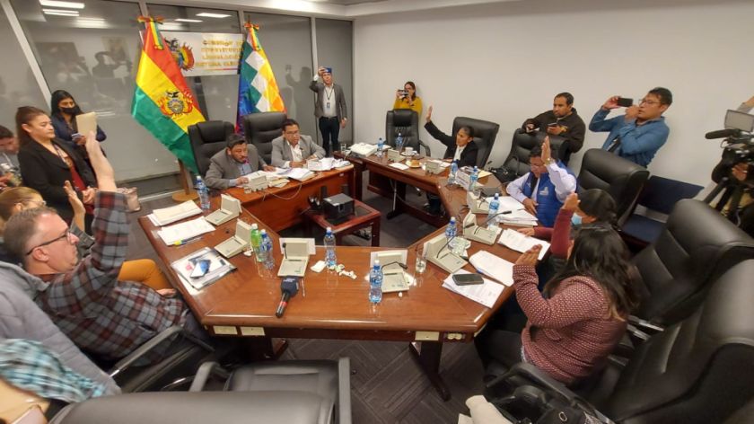 Comisión de Diputados aprueba proyecto de ley que declara ‘imprescriptibles’ los delitos contra menores