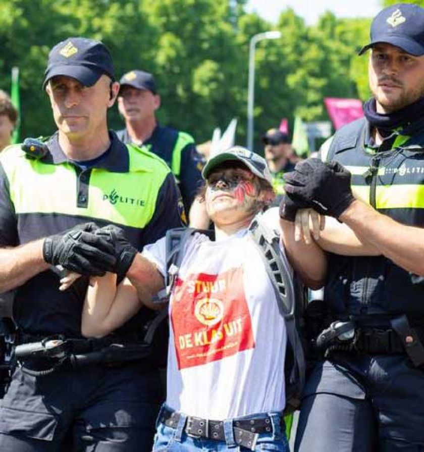 Más de 1.500 detenidos  por protesta en La Haya