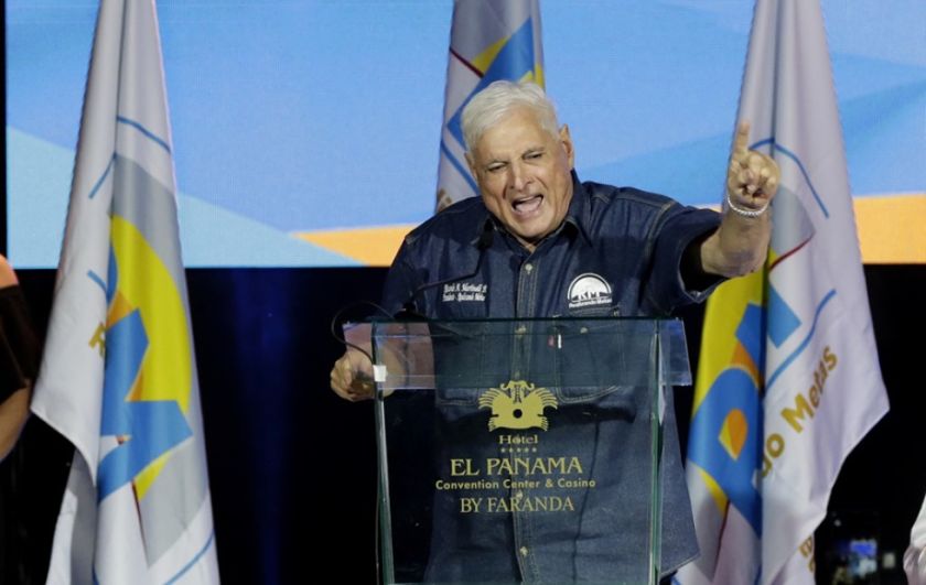 Expresidente de Panamá Martinelli vence en primarias mientras espera un fallo por blanqueo