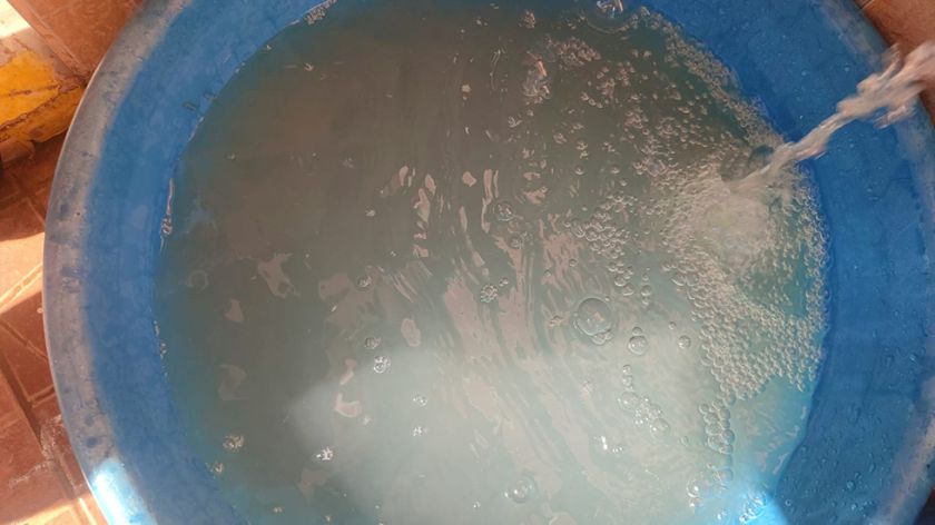 Contaminan la red potable con agua ácida por conexión ilegal
