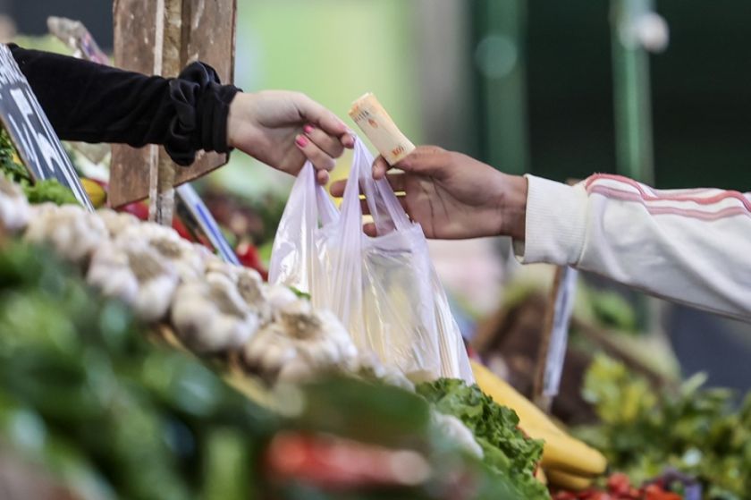 Los precios en Argentina subieron el 114,2 % interanual en mayo