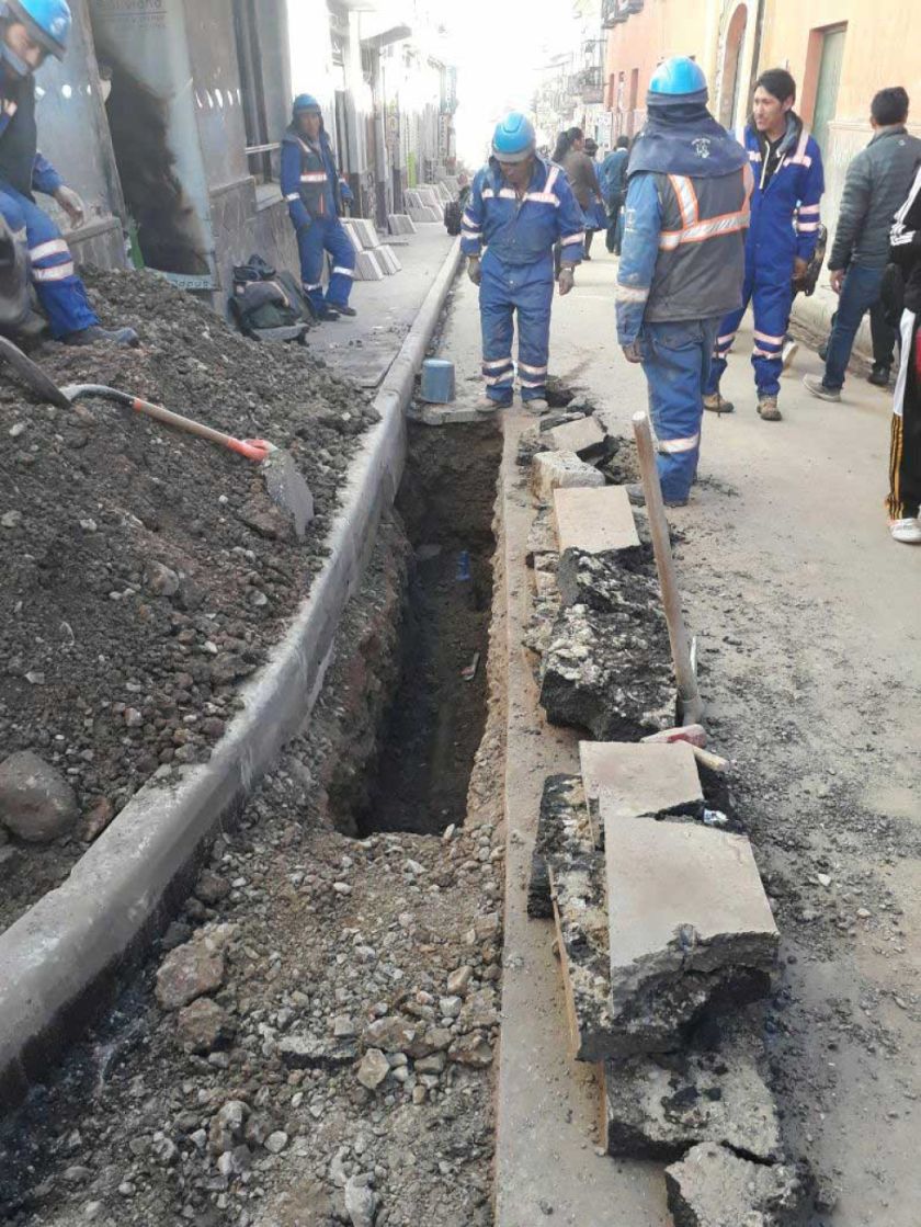 Reportan colapso de tuberías en la zona central de Potosí