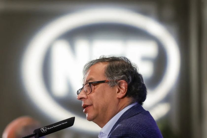 Petro insiste en que hay fuerzas que quieren “derribar al gobierno” en Colombia