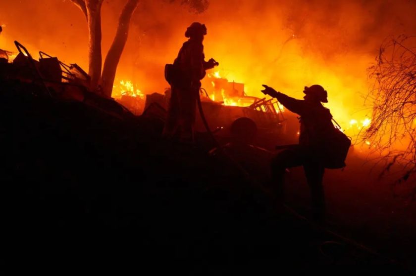 EE.UU. avisa del aumento de las emergencias por los incendios ante la subida de la temperatura
