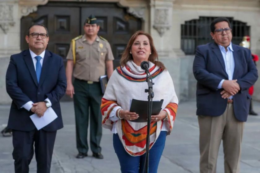 Boluarte afirma que un posible adelanto de las elecciones en Perú es un tema “cerrado”