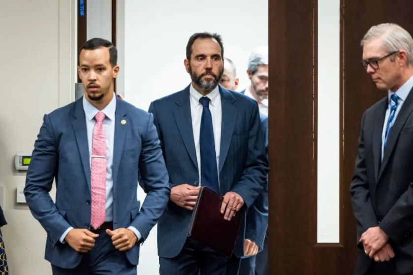 El fiscal especial que investiga a Trump pide proteger los documentos clasificados relacionados con el caso