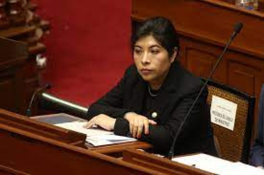 Ex primera ministra de Perú es detenida en investigación por golpe de Estado de Castillo