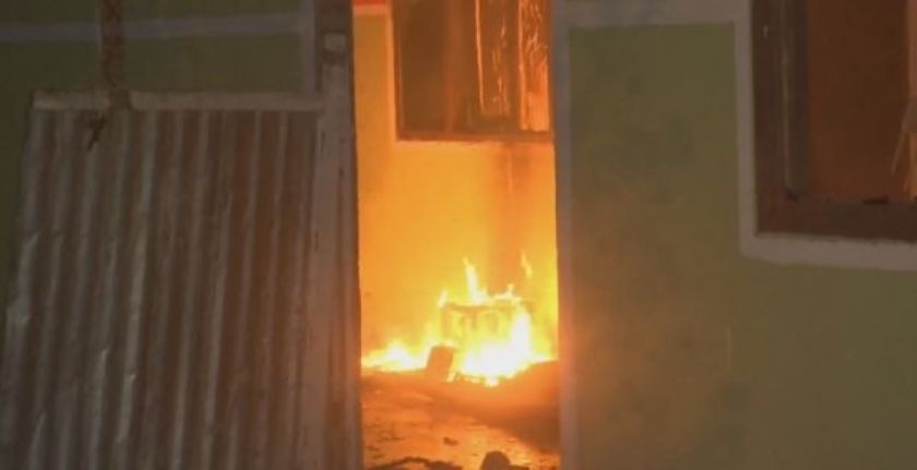Santa Cruz: Pobladores queman casa de presunto infanticida