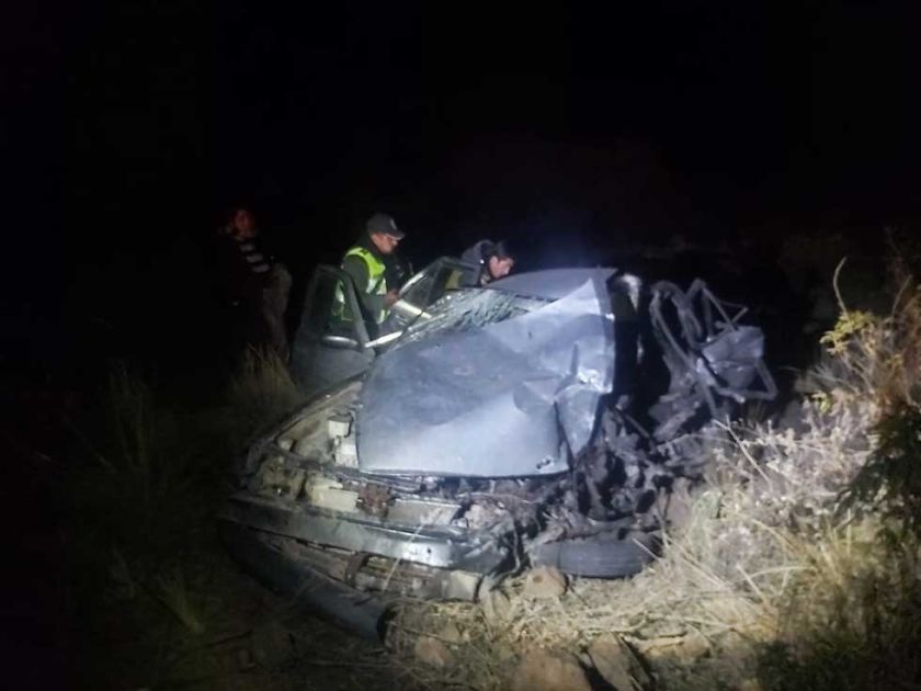 Ebrio provoca accidente en vía a Oruro y pierde la vida