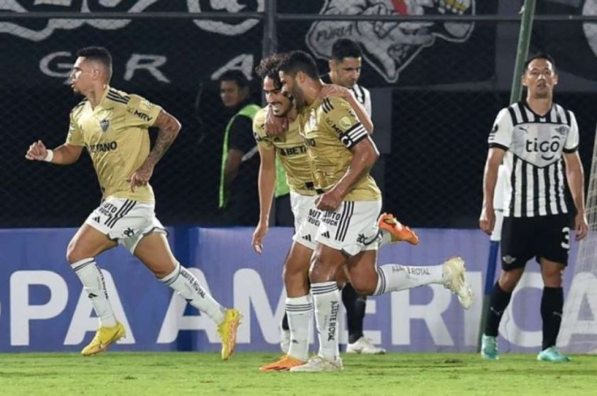 Atlético Mineiro a octavos de Libertadores como segundo del Grupo G al empatar 1-1 con Libertad