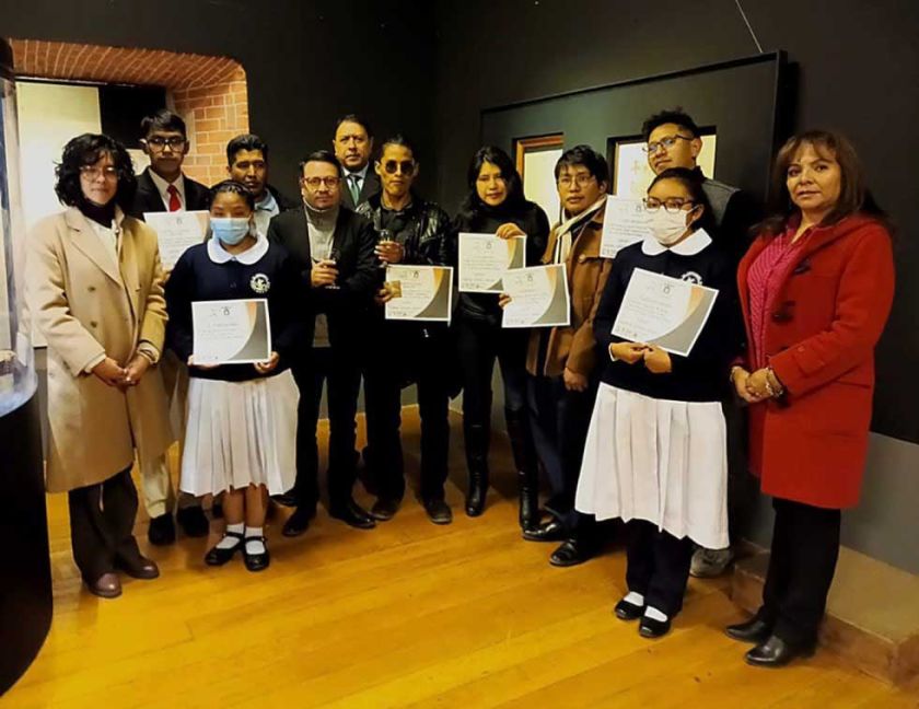 Premian a ganadores de los concursos de  la Casa de Moneda