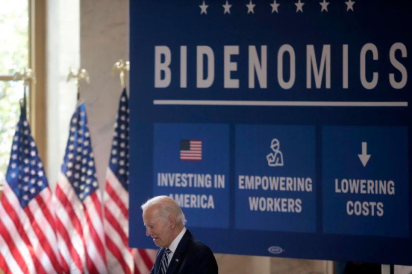 Biden pone la economía en el centro de su campaña para 2024 con una nueva idea: Bidenomics