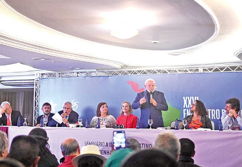 Lula defiende democracia y alternancia en el poder