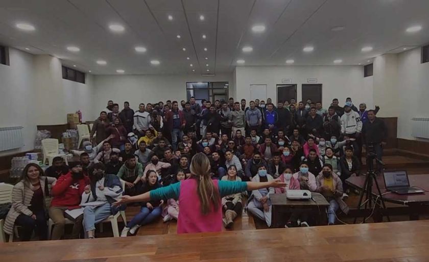 Convocan a cumbre para presentar ley de la juventud