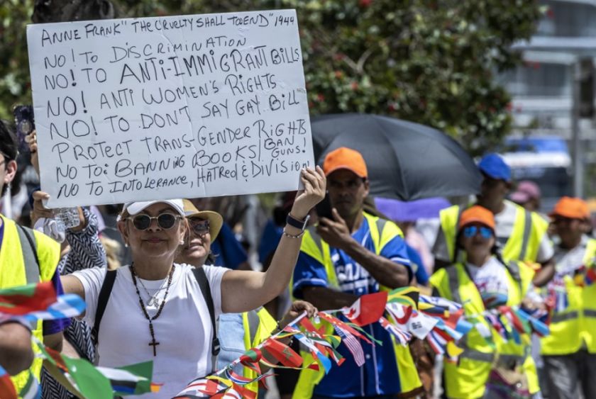 La ley “antiinmigrantes” de Florida entra en vigor