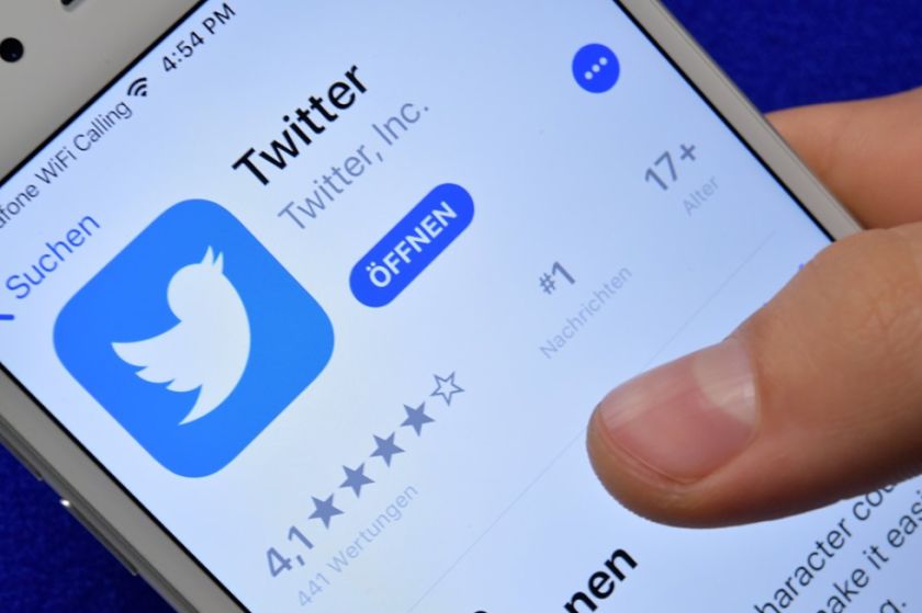 Denuncia a Twitter por modificar sus condiciones sin notificación a los usuarios