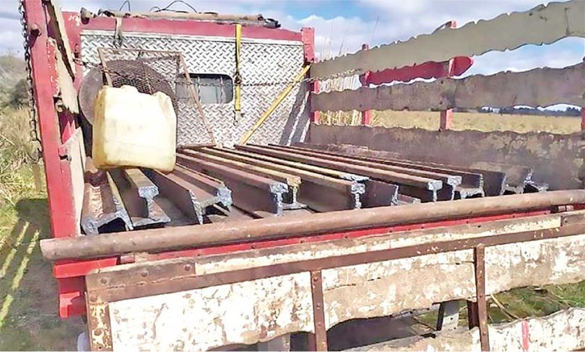 Soldados robaron rieles;  imputan a un jefe militar 