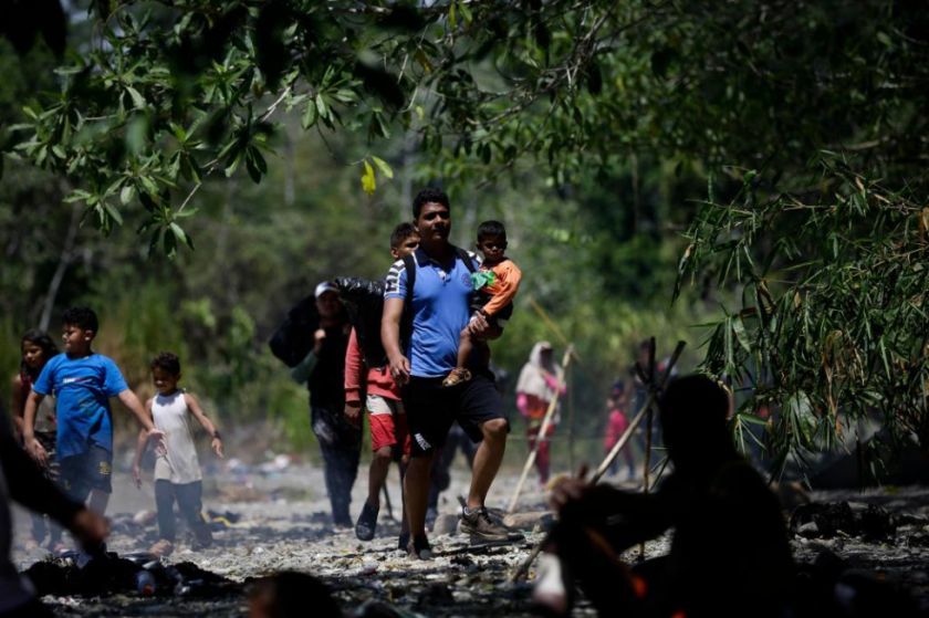 Más de 200.000 migrantes atravesaron la selva del Darién en 2023, un dato sin precedentes