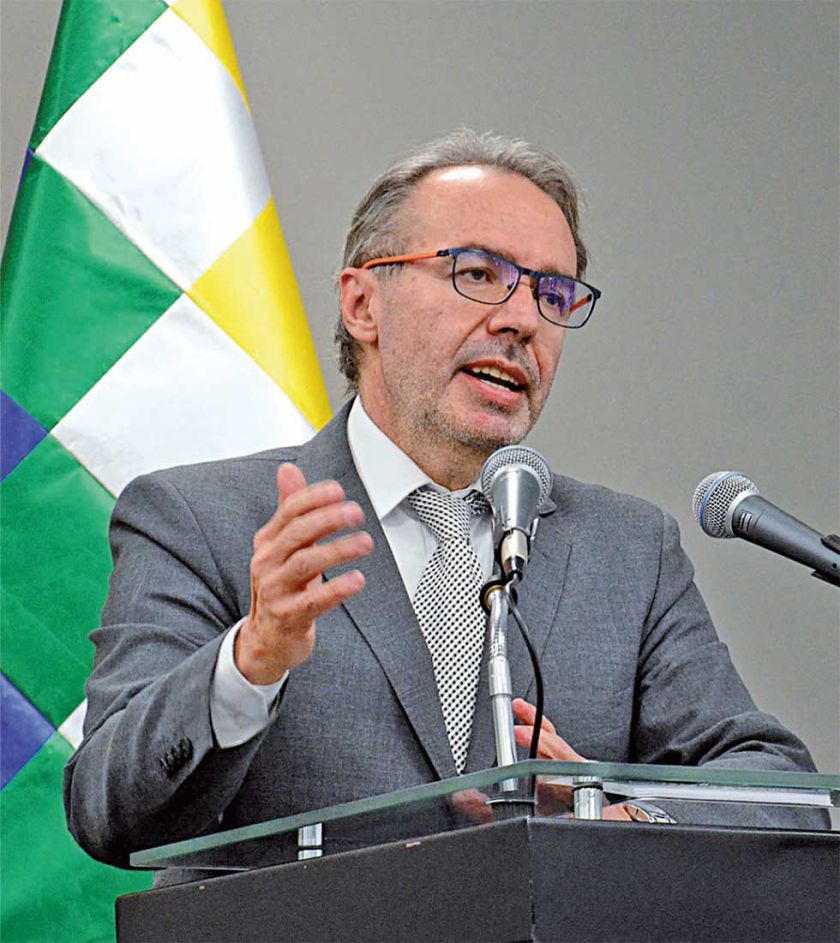 Gobierno rechaza teoría de “autogolpe” en 2019