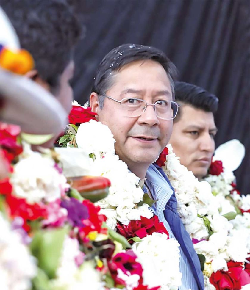 Arce pide a sectores y alcaldes presionar a ‘malos asambleístas’