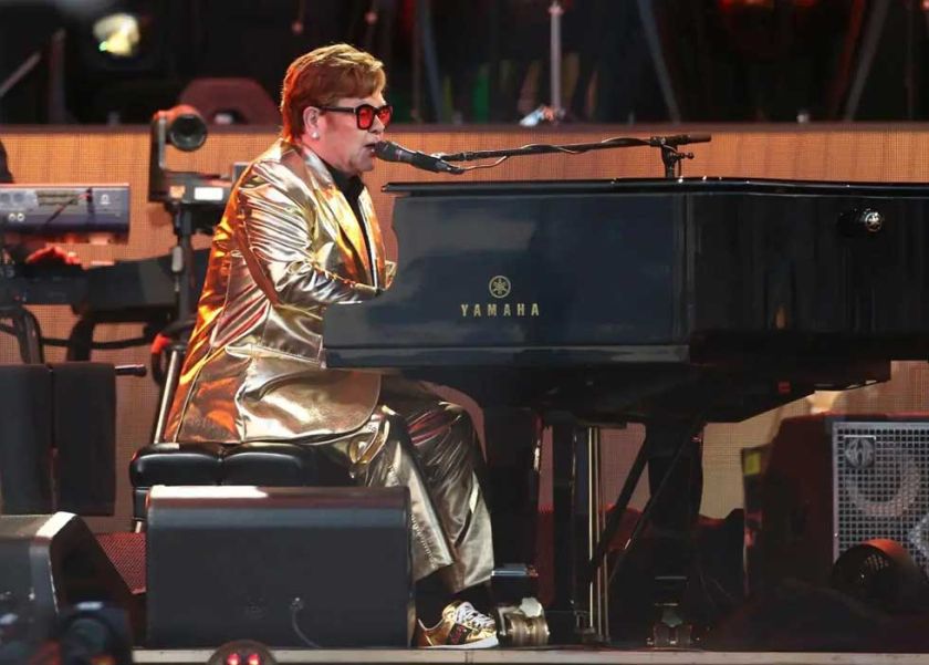 Elton John le dice adiós a los escenarios tras 52 años 
