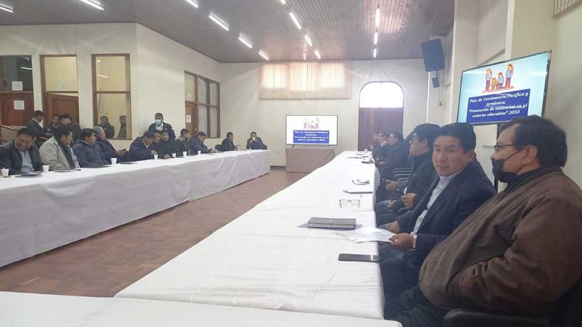Padres plantean a autoridades la instalación de cámaras en colegios