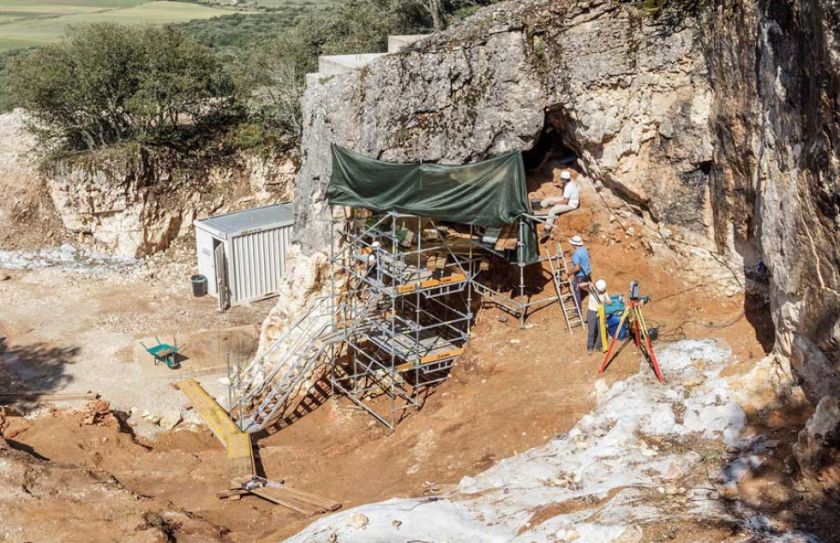 Mantiene “esperanza” de hallar restos de Homo neandertal 