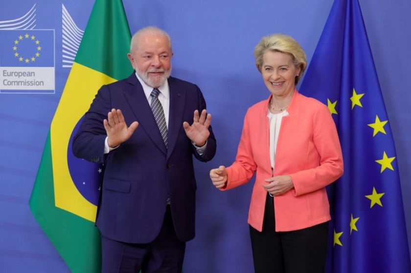 Cumbre UE-CELAC: Von der Leyen dice que la UE invertirá 45.000 millones de euros en América Latina y el Caribe