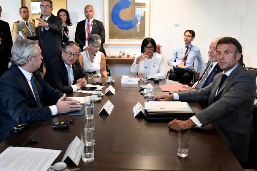 Petro, Macron, Lula y Fernández se reúnen en Bruselas con el Gobierno venezolano y la oposición
