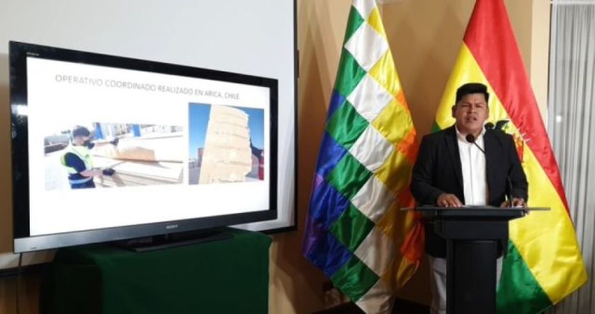 Gobierno afirma que coordinó con Chile el secuestro de dos toneladas de droga en Arica