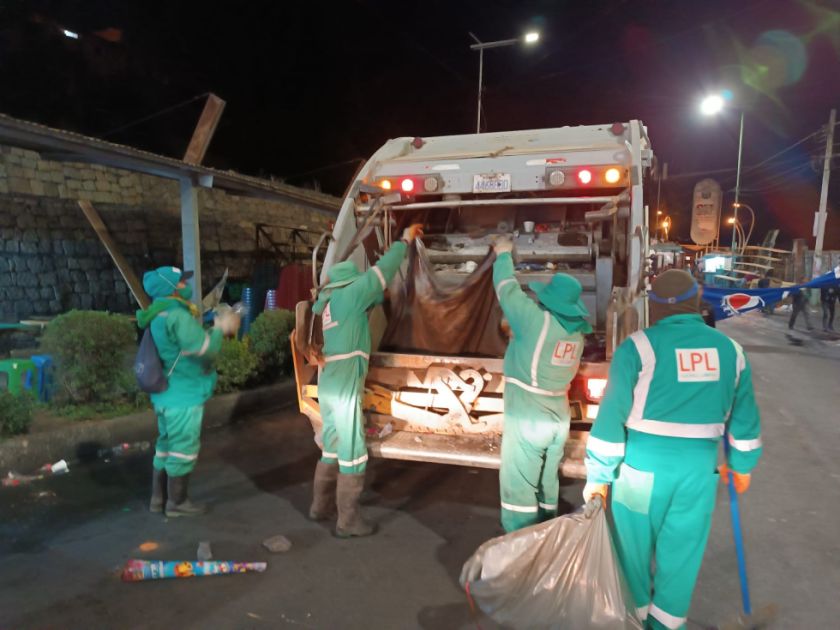 La Paz: Tras la entrada universitaria, Alcaldía recogió 12,6 tn de residuos sólidos del trayecto de la ruta