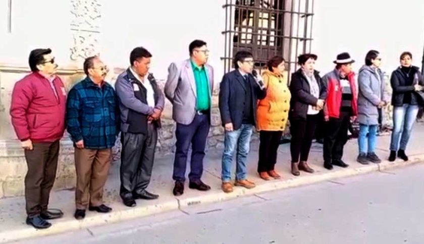 Concejo Municipal realizó acto de desagravio en el frontis de la Casa de Moneda