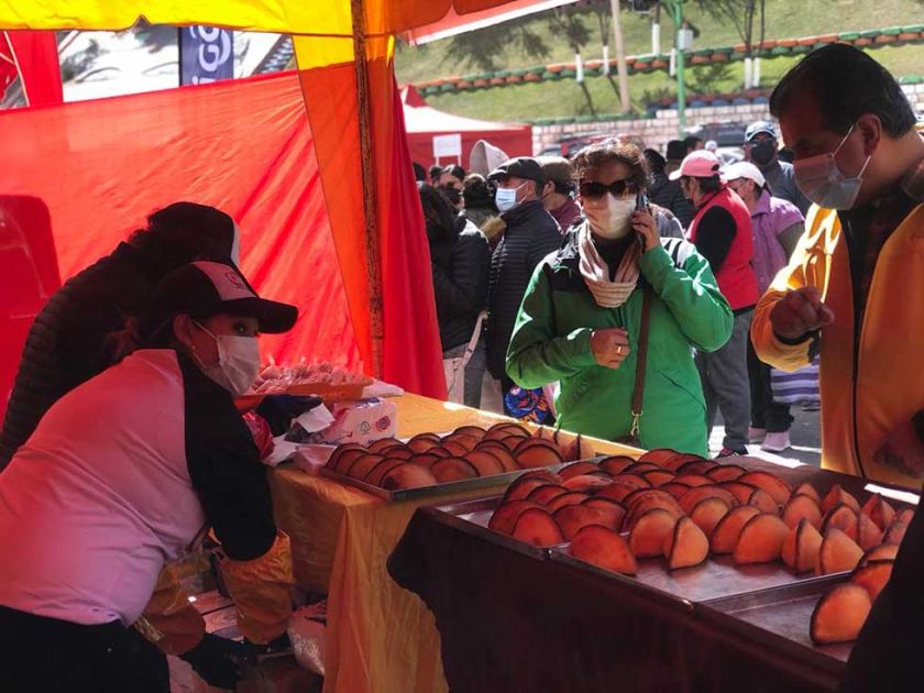 Feria de la Salteña Potosina y el helado artesanal es hoy en la avenida Tinku