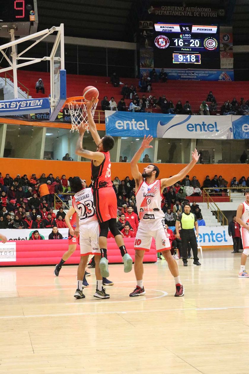 Pichincha gana y se va a un último partido de semis