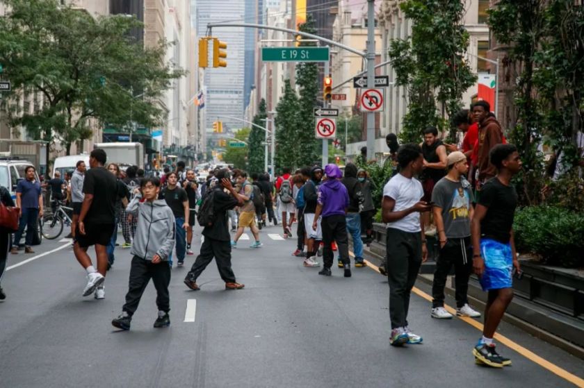 Nueva York libera al “streamer” que causó caos en Manhattan al prometer consolas gratis