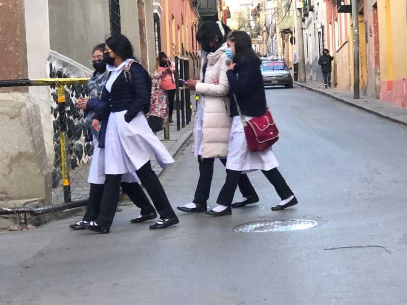 Alumnos seguirán con el horario de invierno en el Departamento