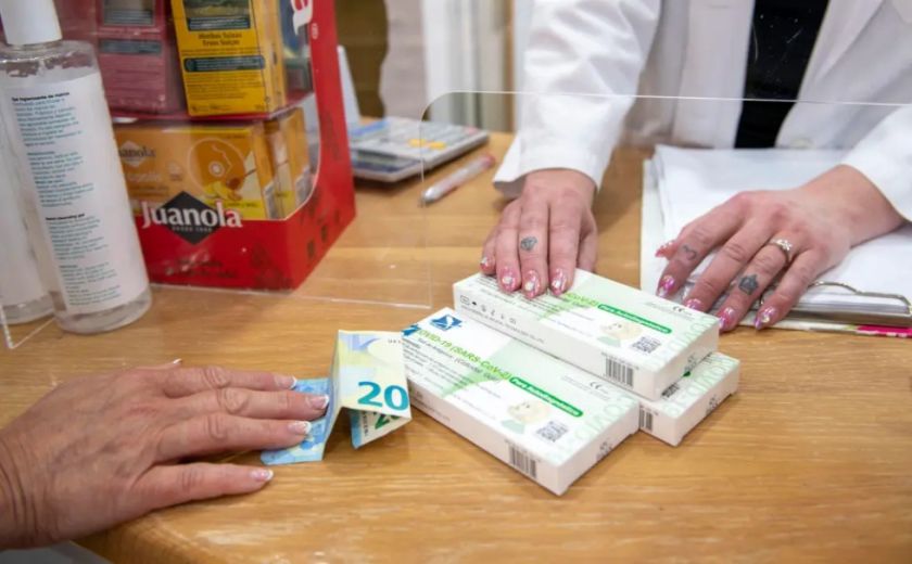 España: La covid repunta en verano con casos leves y sin impacto en los hospitales