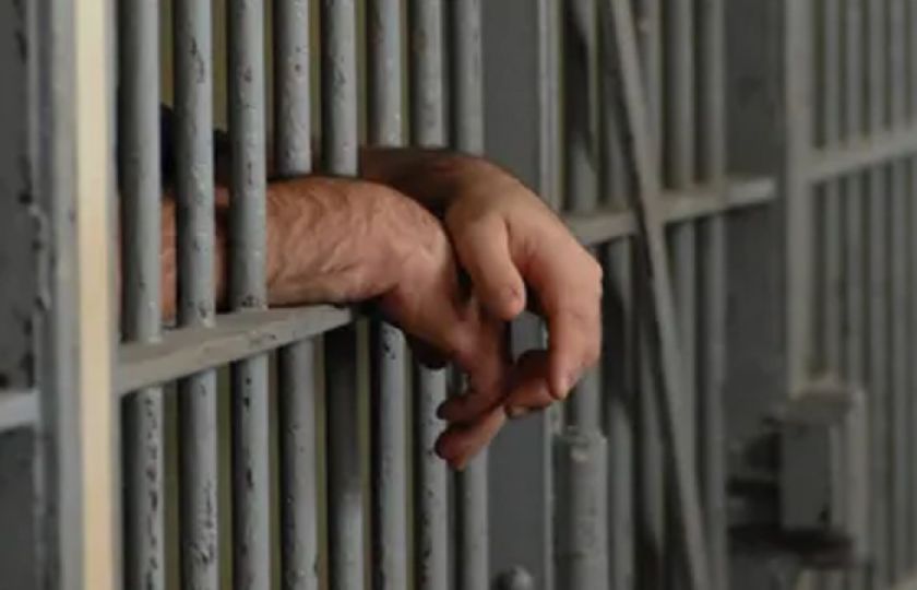Hallaron a un prófugo de la justicia gracias a una factura