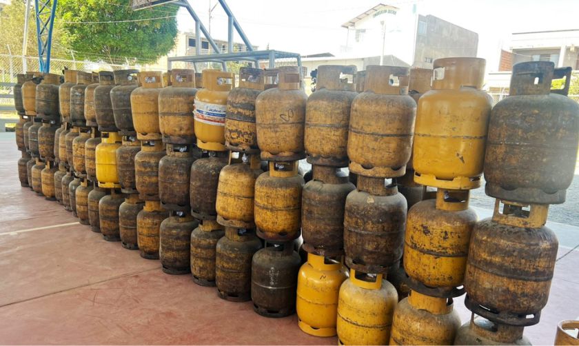 Cochabamba: ANH decomisa 200 garrafas de gas en 11 tiendas en Quillacollo