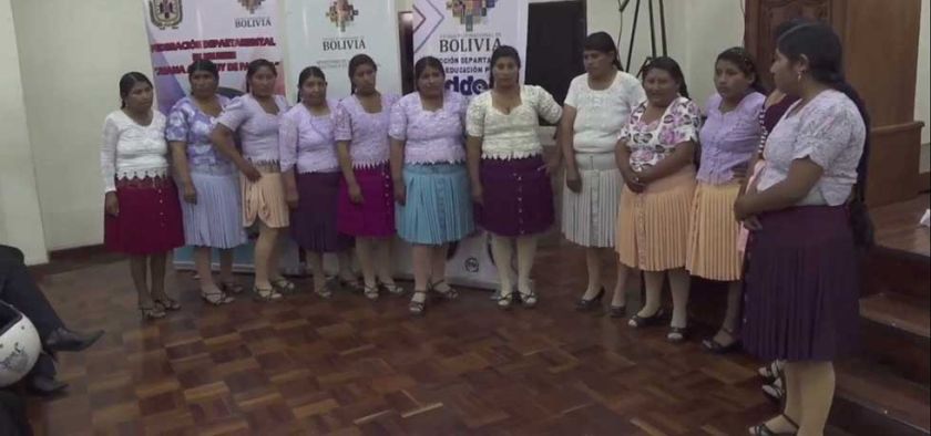 Certifican competencias a 71 confeccionistas de polleras y pantalones