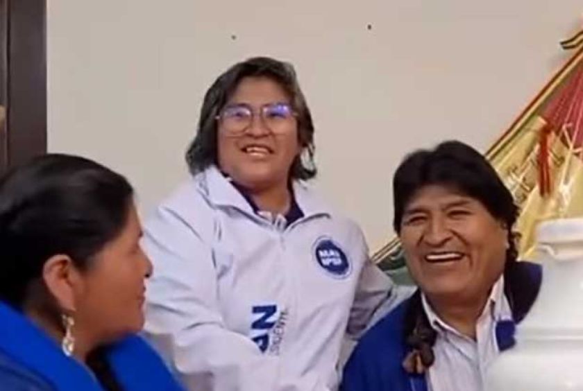 Evo aparece en un video con las atacantes de la brigada
