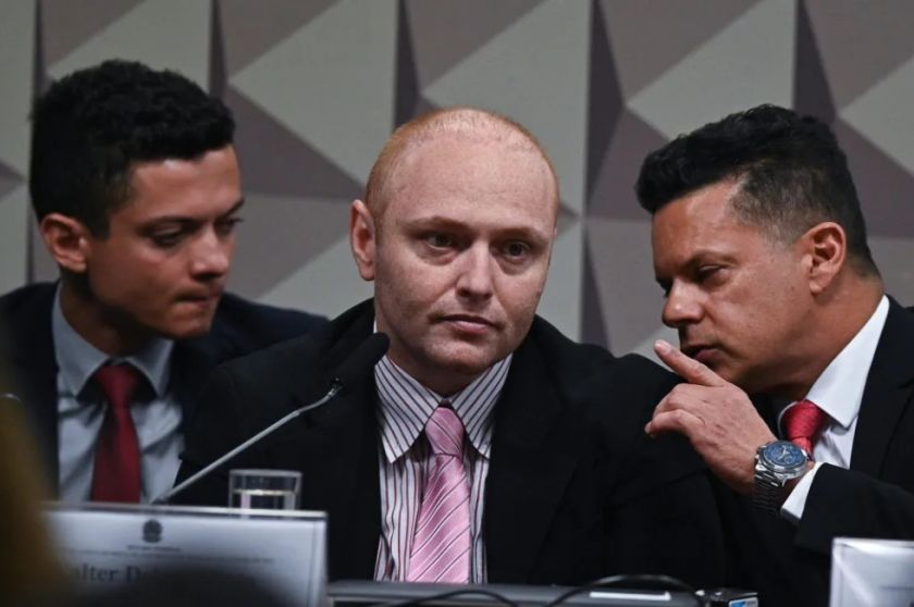 Un hacker confiesa que Bolsonaro le sugirió invadir y manipular las urnas de votación